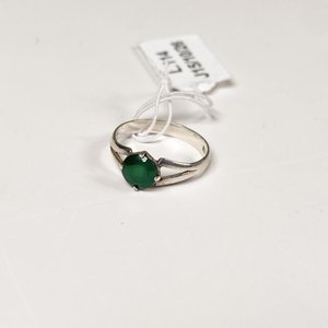Lote siguiente: Anillo de Plata con Piedra Verde Talla 15 mm