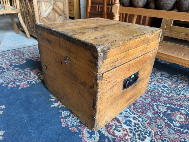 Item 877684 - Image 0