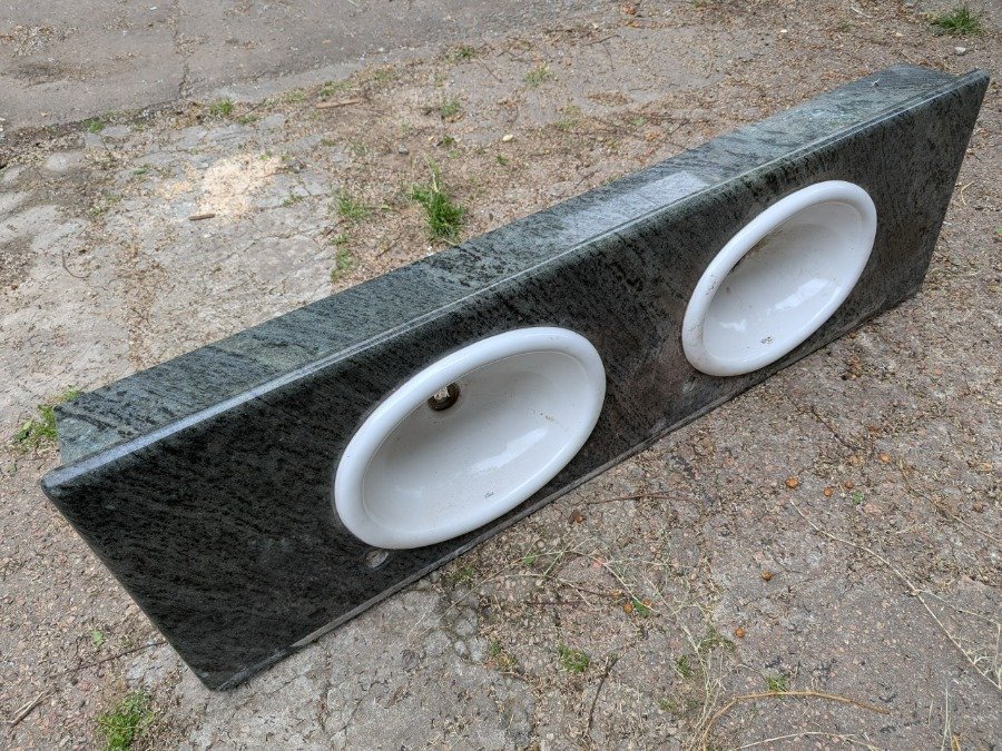 Item 16843 - Image 0