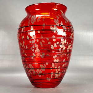 Jarrón de Cristal Rojo con Diseños Brillantes - imagen 7