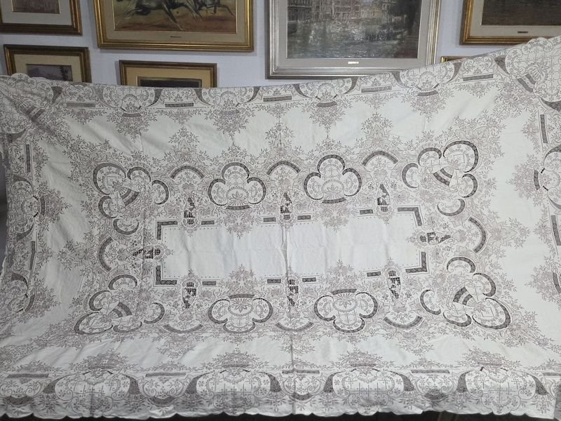 Mantel Mayorca Bordado con 12 Servilletas - imagen 13