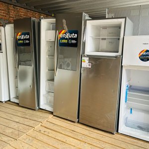 Lote de 5 Heladeras con Faltantes y Averías para Service - imagen 3