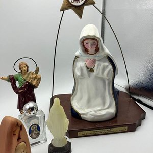 Lote de siete artículos devocionales y religiosos - imagen 3