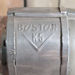Sacapuntas Metálico Boston KS Vintage - imagen 3