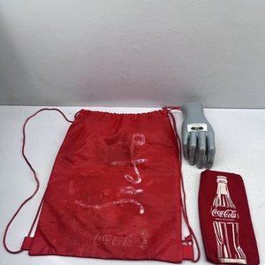 Cartuchera y Mochila de Tela Coca-Cola Publicitaria - imagen 2