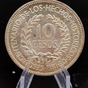Moneda de 10 Pesos "Centenario de los Hechos Históricos 1811" - imagen 2
