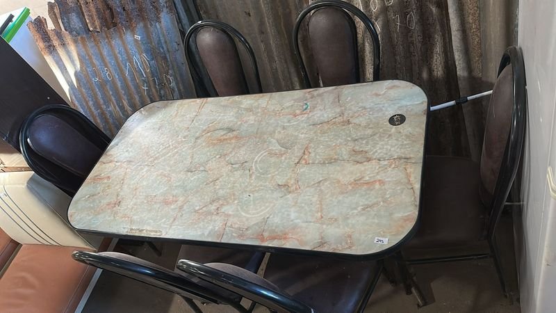 MESA DE CARMICA 6 SILLAS - Análisis de imágenes y condiciones - imagen 2