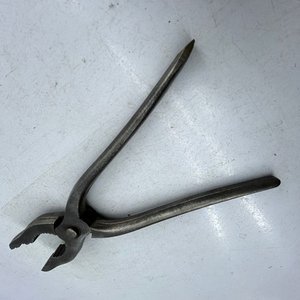 Pinza de Acero Antigua de Dos Posiciones - imagen 5