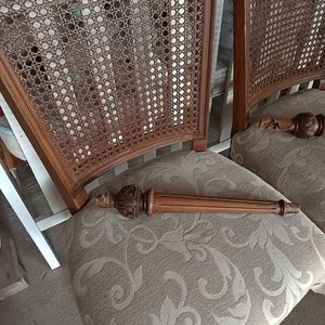 Par de Sillas Estilo Inglés con Respaldo de Caño y Asiento Estampado - imagen 3