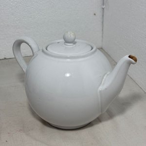 Juego de Té y Café Olmos de Porcelana Blanca con Detalles Dorados - imagen 14