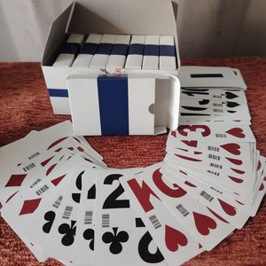 Caja con 8 Mazos de Cartas de Póker Especial Magia - imagen 2