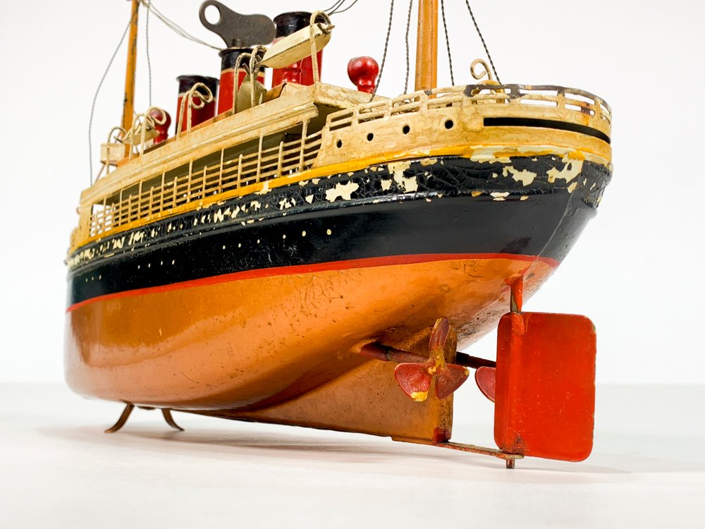 Maqueta de buque de pasajeros detallada - imagen 4