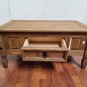 Mesa Ratona Estilo Campestre de Madera con Cajón y Tirador de Forja - imagen 2