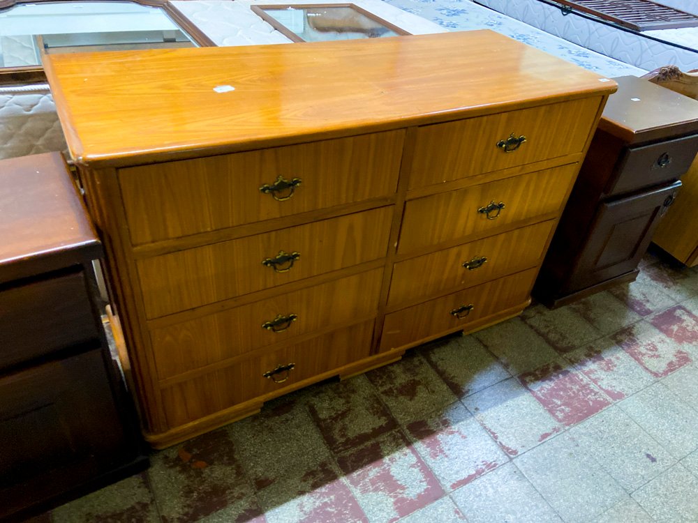 Cómoda de madera con 6 cajones y espejo