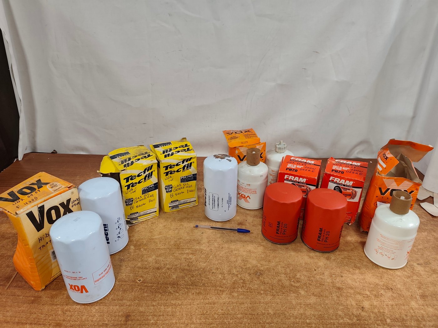 Lote siguiente: Filtros para vehículos - Colección de filtros de aceite, gasoil y separador de agua