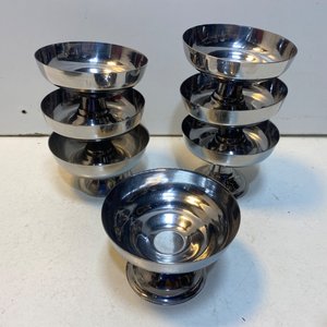 Juego de 16 Piezas de Acero Inoxidable: Bandejas Ovaladas y Redondas con Bordes Labrados, Fuentes Hondas y Compoteras Individuales - imagen 6