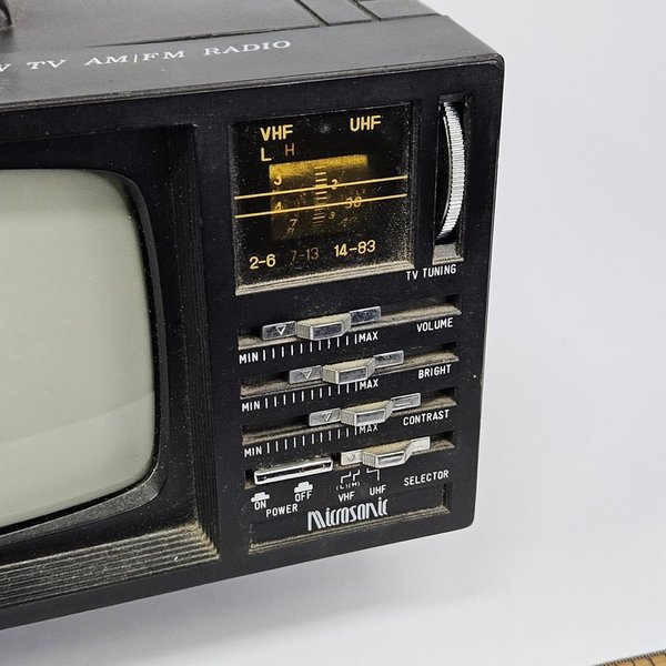 Televisor blanco y negro Panasonic - imagen 3