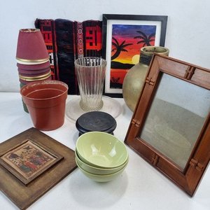 Lote de Pantallas de Lámpara, Florero, Jarrón, Cuadros y Más - imagen 2