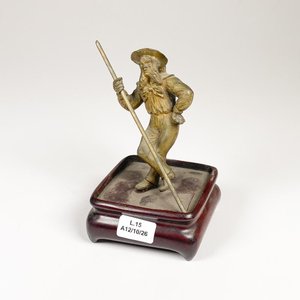Figura de Bronce de Gondolero con Base de Madera - imagen 1