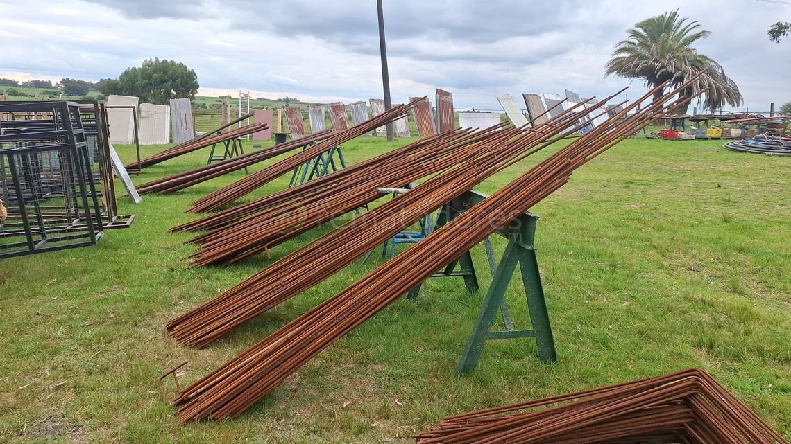 Lote de Varillas de Hierro para Construcción