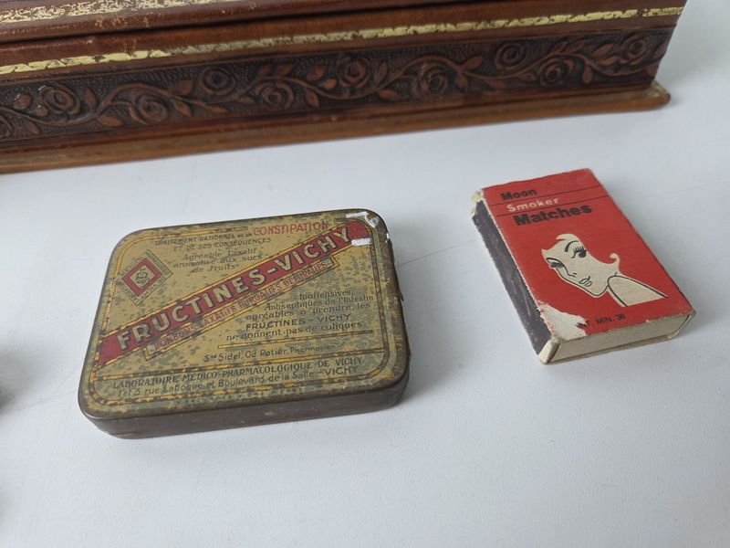 Colección de coleccionables variados - imagen 11