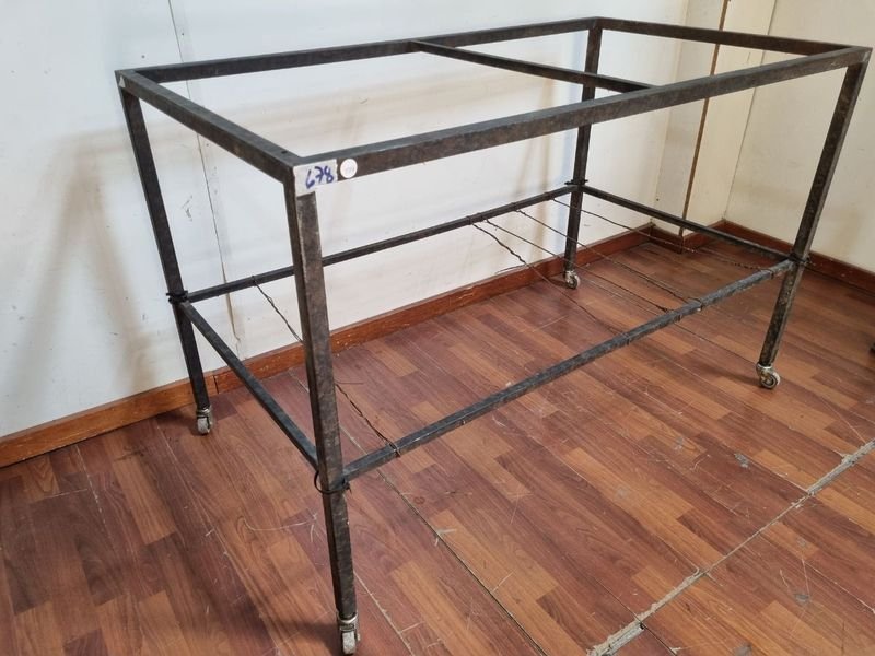 Item 873437 - Image 1