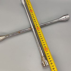 Llave Cruz para Ruedas de Auto - imagen 4