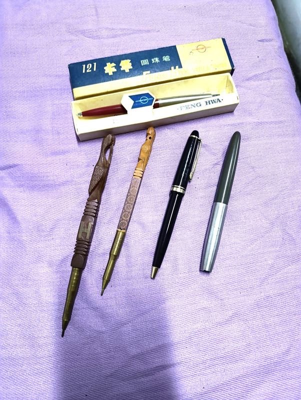 Lote de Lapiceras Varias: Tinta Líquida, Madera Tallada y Más