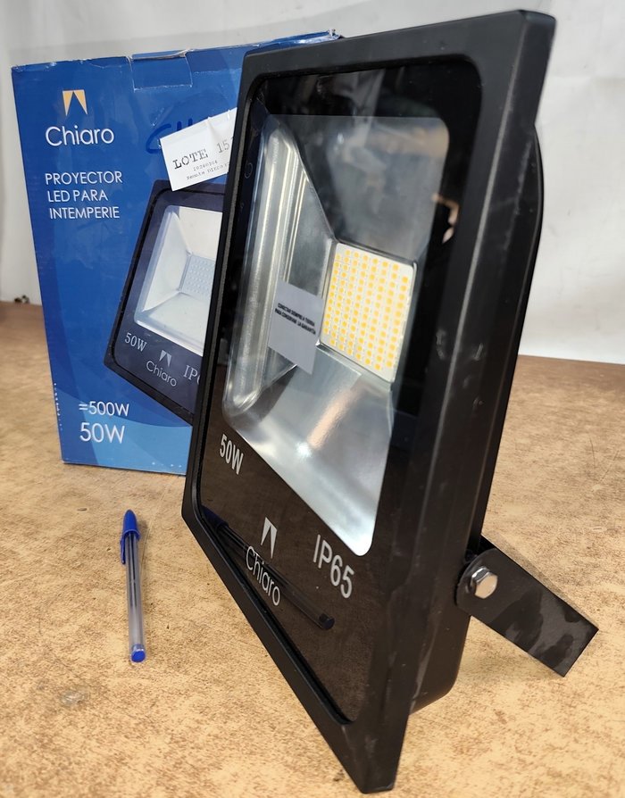 Foco LED para exterior luz cálida 50W nuevo en caja - imagen 3