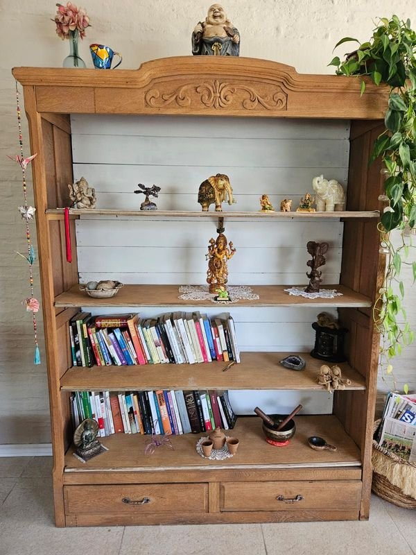 Biblioteca de Madera: Un mueble antiguo y decorativo - imagen 2