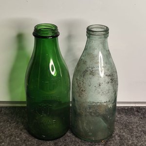 Dos Botellas Antiguas de Leche: Conaprole y Talar - imagen 4