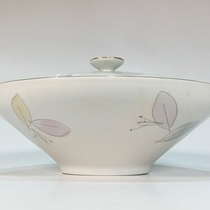 Guisera de Porcelana Bavaria "Grazie" con Tapa, Decoración Hojas - imagen 2