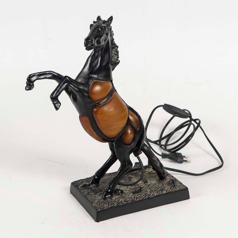 Lote anterior: Veladora con figura caballo bronce y alabastro