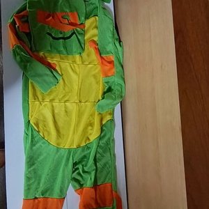Lote de Disfraces Infantiles: Tortugas Ninja y Batman - imagen 4
