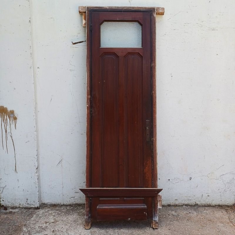 Puerta de tablero y vidrio con marco, completamente en cedro - imagen 4