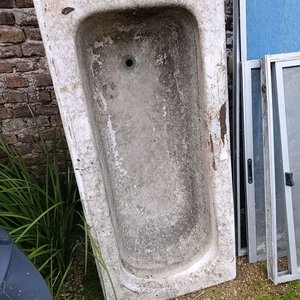 Lote siguiente: Bañera Antigua de Hierro Fundido Esmaltado - 150x73 cm