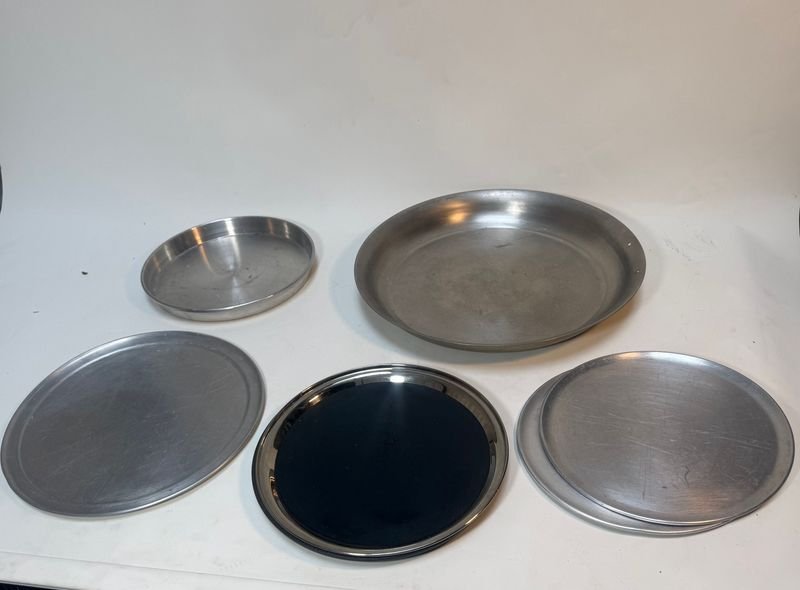 Lote de 5 Bandejas Redondas de Acero y Aluminio
