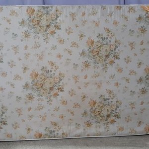 Lote anterior: Colchón de Espuma de 2 Plazas con Estampado Floral Beige