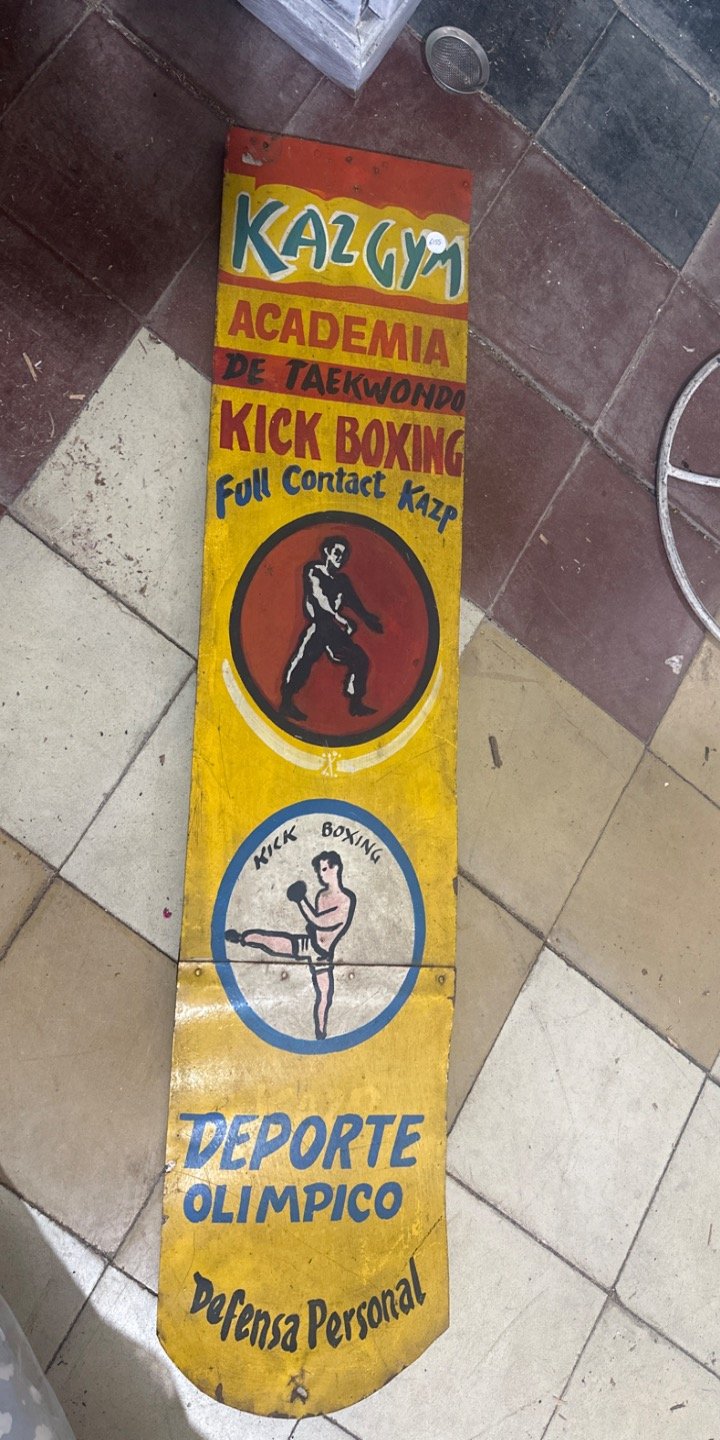 Cartel Antiguo Kaz Gym Kick Boxing Taekwondo