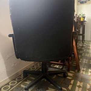 Silla de Oficina Giratoria Negra con Cojín Artesanal Multicolor - imagen 5