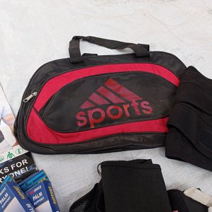 Veinte piezas: rodilleras + tobilleras + fajas + bolso deportivo - imagen 3