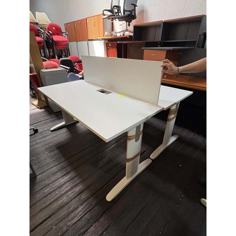 Item 2104577 - Image 0