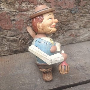 Antiguo Tapón de Botella Europeo de Madera con Figura - imagen 3