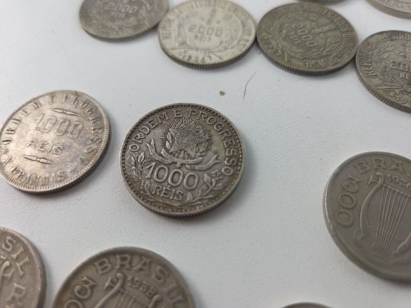 Colección de monedas brasileñas y lira siria en plata - imagen 17