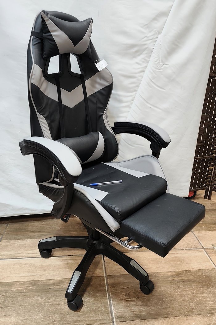 Silla Gamer Tapiizada en Ecocuero Negro/Gris, Reclinable y Regulable - imagen 2