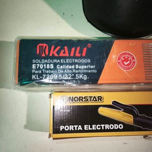 Careta de Soldar, Porta Electrodo y 5kg de Electrodos Kaili - imagen 3