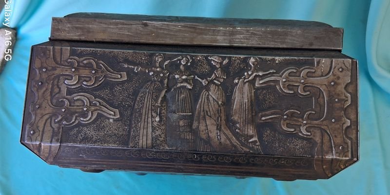 Colección de cajas y accesorios medievales - imagen 4