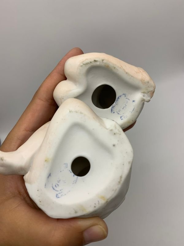 Angelitos en porcelana sellada - Figuritas de niños con detalles - imagen 3