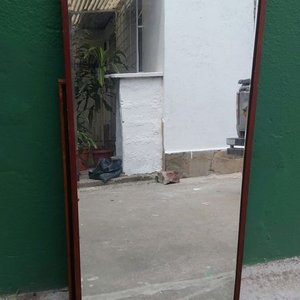 Lote anterior: Espejo Rectangular Grande con Marco de Madera