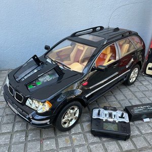 Auto a Control Remoto Negro Escala 1:4 "Gallop" con Accesorios - imagen 2